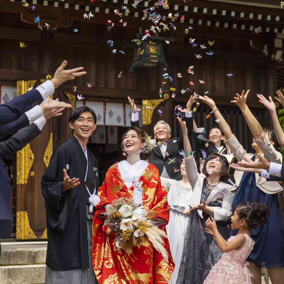 折り鶴シャワーシーン