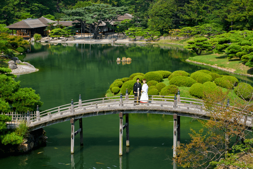 国宝 ミシュラン三星の栗林公園は結婚式に最高のロケーション うどんだけじゃない香川県 香川県のユニークな ふるさと婚 に注目 今どきウェディ
